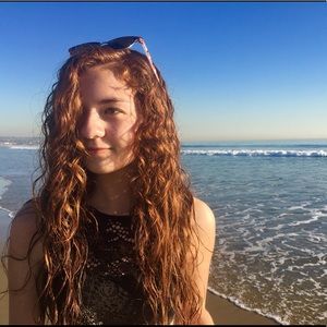 Meet your Posher, Mia